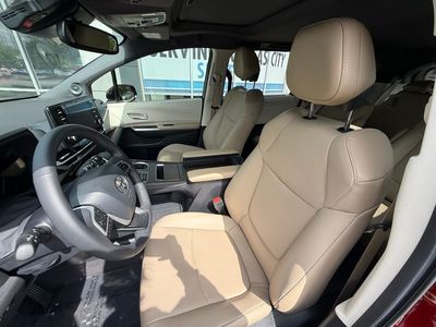 2024 Toyota Sienna - Photo 8