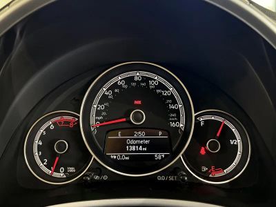 2019 Volkswagen Beetle Convertible - Photo 15