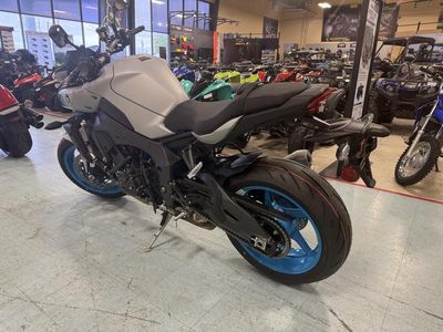 2025 Yamaha MT-10 - Photo 3