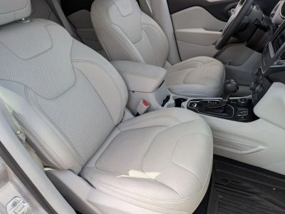 2022 Jeep Cherokee - Photo 22