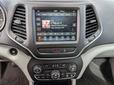 2022 Jeep Cherokee - Photo 24