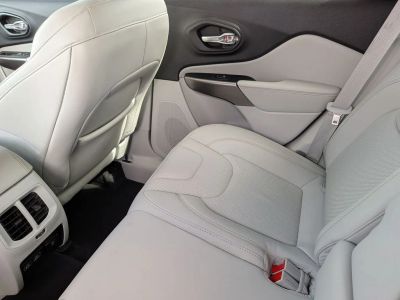 2022 Jeep Cherokee - Photo 29