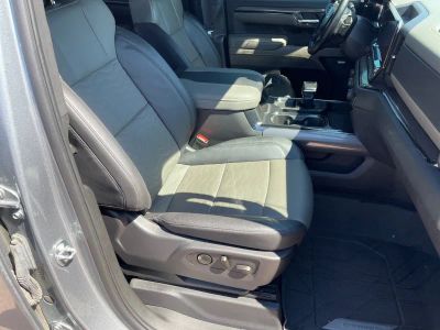 2023 Chevrolet Silverado 1500 — photo 12 view
