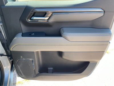 2023 Chevrolet Silverado 1500 — photo 15 view