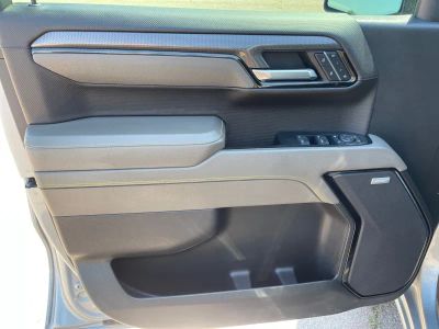 2023 Chevrolet Silverado 1500 — photo 9 view