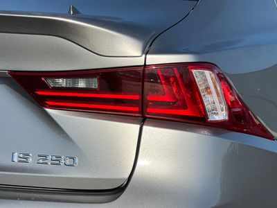 2015 Lexus IS 250 - Photo 32