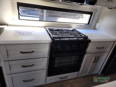 2026 Brinkley Model Z - Photo 16