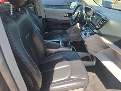 2023 Chrysler Pacifica - Photo 10