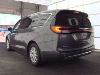 2023 Chrysler Pacifica - Photo 3