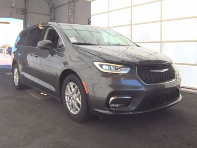 2023 Chrysler Pacifica - Photo 4