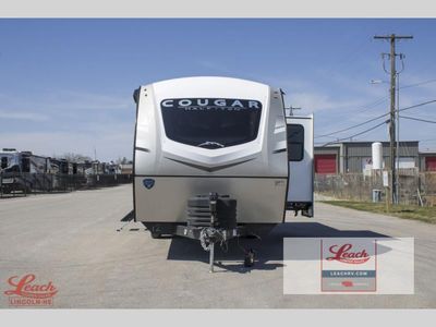 2025 Cougar Half-Ton 22RBS - Photo 3