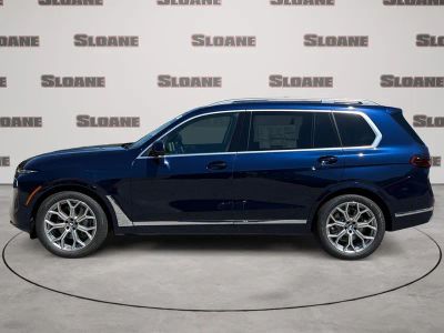 2027 BMW X7 — side profile view