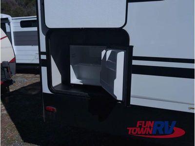 2026 Coachmen RV Chaparral - Photo 8