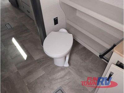 2026 Coachmen RV Chaparral - Photo 24