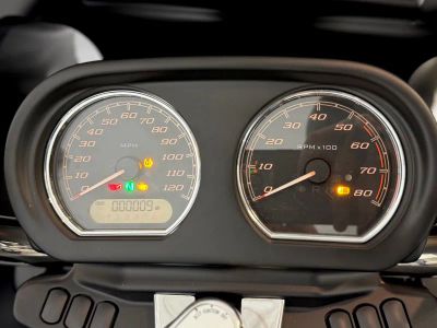 2025 Harley-Davidson Road Glide Police - Photo 8