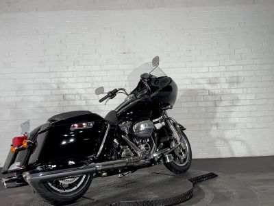 2025 Harley-Davidson Road Glide Police - Photo 6