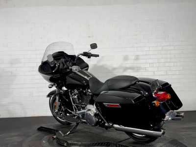 2025 Harley-Davidson Road Glide Police - Photo 5