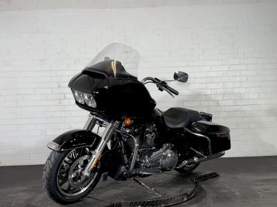 2025 Harley-Davidson Road Glide Police - Photo 2