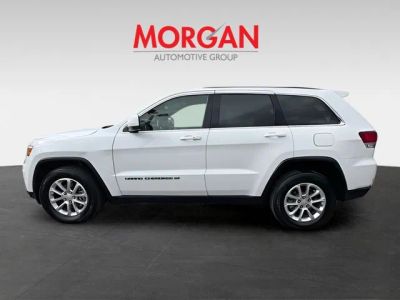 2022 Jeep Grand Cherokee WK — engine compartment view