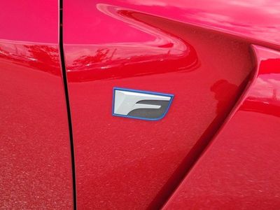 2017 Lexus RC F — photo 9 view