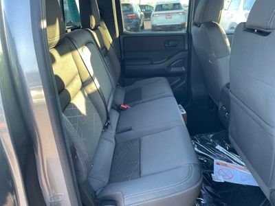 2026 Nissan Frontier — photo 19 view