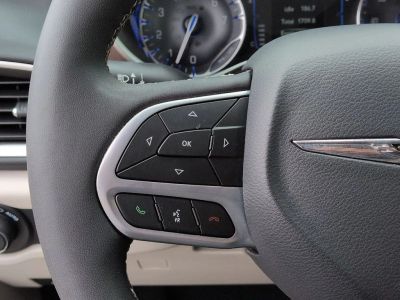 2024 Chrysler Voyager - Photo 15