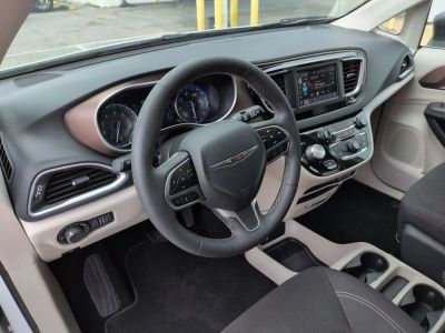 2024 Chrysler Voyager - Photo 27