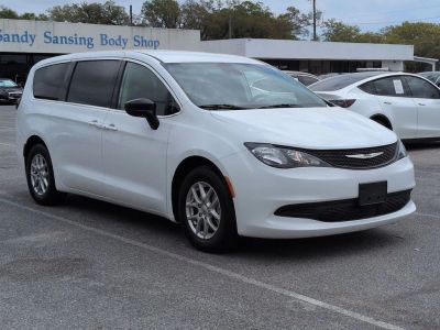 2024 Chrysler Voyager - Photo 7