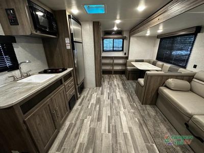 2023 CrossRoads RV Zinger - Photo 2