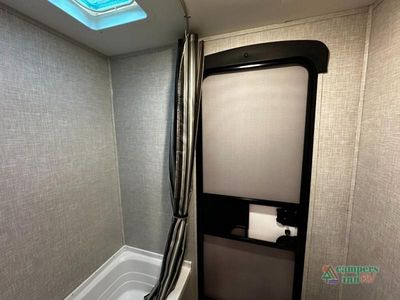 2023 CrossRoads RV Zinger - Photo 35