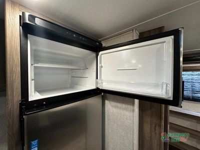 2023 CrossRoads RV Zinger - Photo 28
