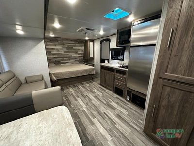 2023 CrossRoads RV Zinger - Photo 19