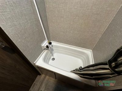 2023 CrossRoads RV Zinger - Photo 38