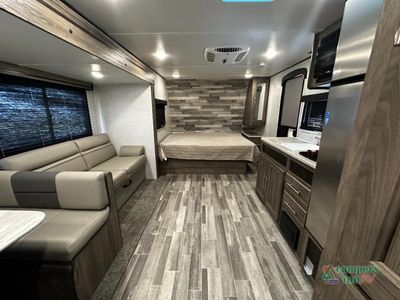 2023 CrossRoads RV Zinger - Photo 3