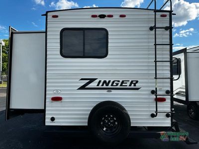 2023 CrossRoads RV Zinger - Photo 8
