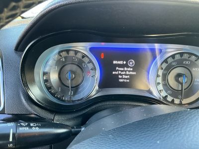 2018 Chrysler 300 — photo 12 view