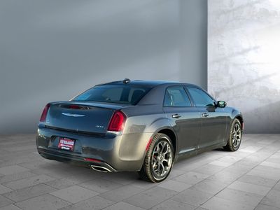 2018 Chrysler 300 — photo 7 view