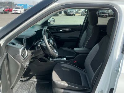 2024 Chevrolet Trailblazer — photo 9 view