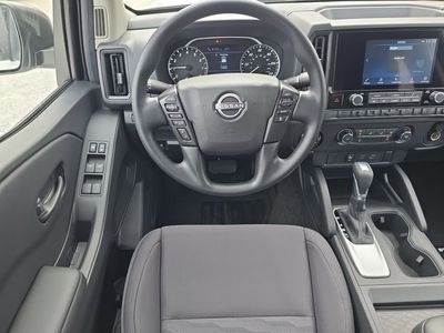 2026 Nissan Frontier — photo 13 view