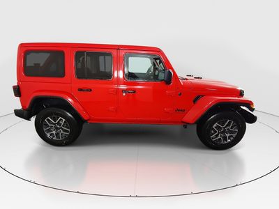 2025 Jeep Wrangler - Photo 8