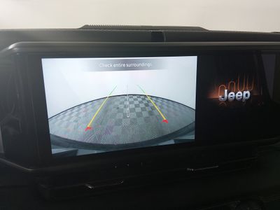 2025 Jeep Wrangler - Photo 16