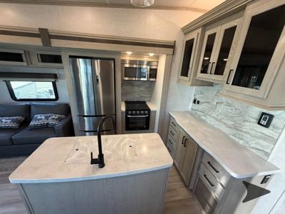 2021 Forest River RV Rockwood Signature Ultra Lite - Photo 10