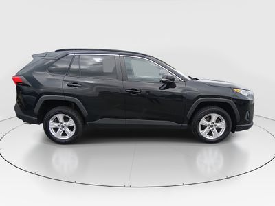 2021 Toyota RAV4 — photo 8 view