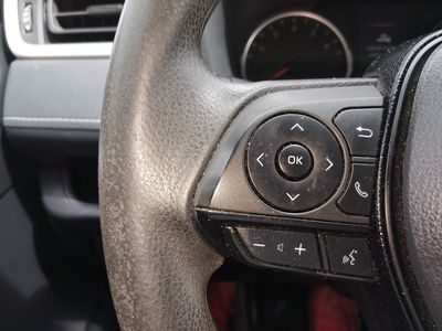 2021 Toyota RAV4 — photo 12 view