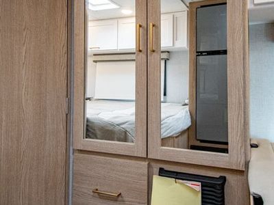2026 Thor Motor Coach Chateau - Photo 12