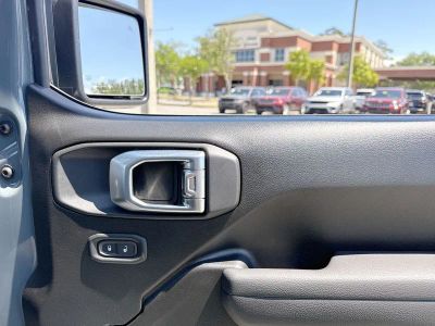2026 Jeep Gladiator — photo 24 view
