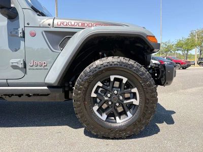 2026 Jeep Gladiator — photo 9 view