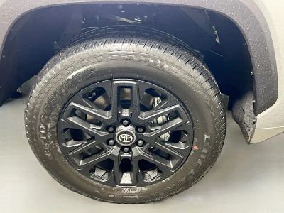 2026 Toyota Tundra 4WD — photo 11 view