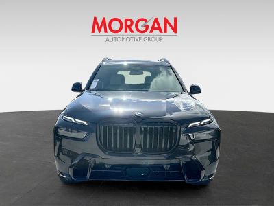 2026 BMW X7 — side profile view