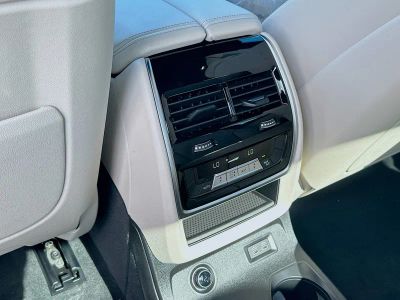 2026 BMW X7 — photo 19 view